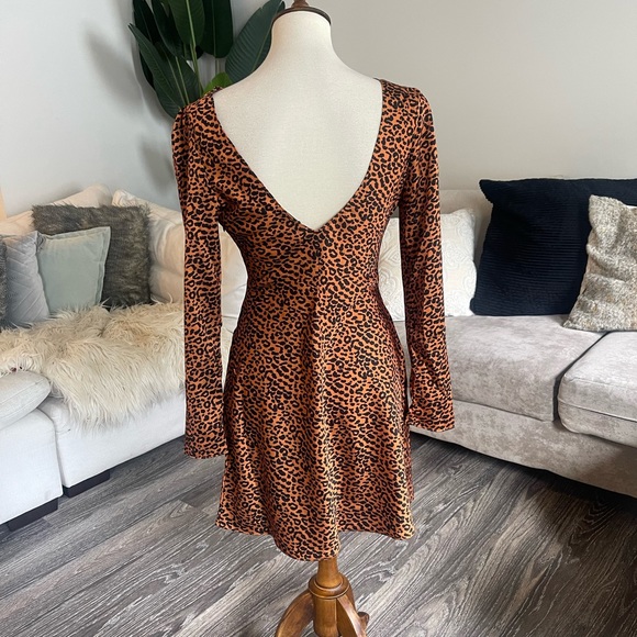 Cheetah print long sleeve dress - Picture 2 of 4